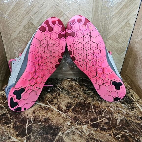 Nike women's Free TR running shoes gray size 10. 092 - Picture 5 of 11